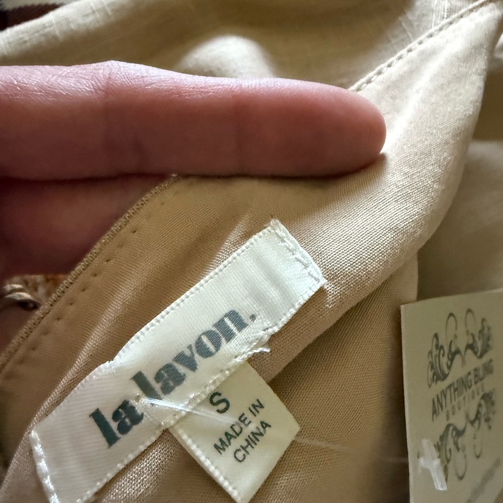 BOHO Floral Sleeveless Linen Dress in Tan and White - Picture 4 of 9